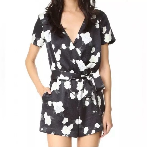Club Monaco Pants - Club Monaco Black Silk Zemphira Romper Size 00